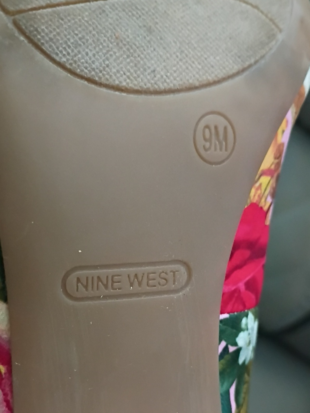 Nine West Ariella Kitten Heel Pumps (Sz. 9) - Picture 6 of 8